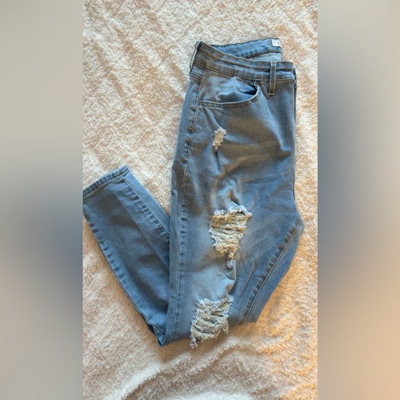 Rue 21 Light Blue Distressed Women's Jeans - Picture 2 of 13